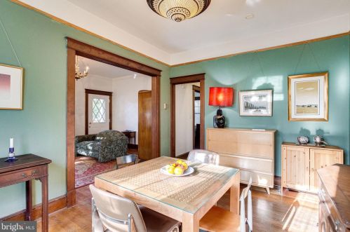 9011 Colesville Rd, Silver Spring MD 20910-1653 exterior