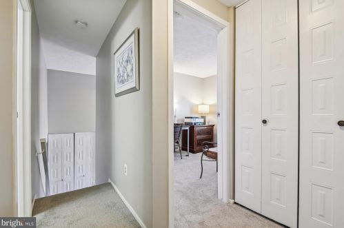 6239 Blue Dart Pl, Columbia MD  21045-4454 exterior