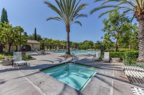 39 Tall Oak, Irvine CA  92603-4213 exterior
