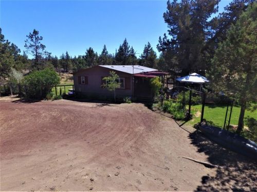 6820 69th Pl, Eagle Crest, OR 97756-9121