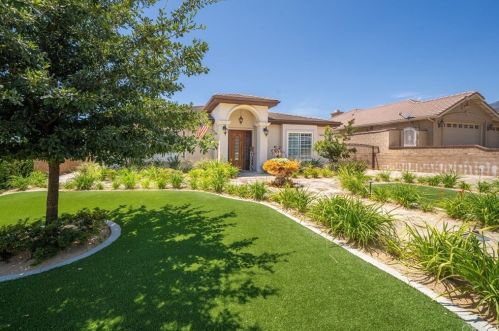 2424 Prospect Dr, Upland, CA 91784-1142