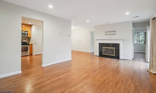 64 Kayser Ln, Town Center, NJ 07052-1152