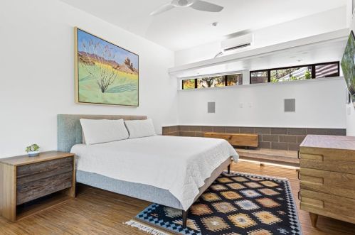 1101 Cyn Edge Dr, Austin TX  78733-2005 exterior