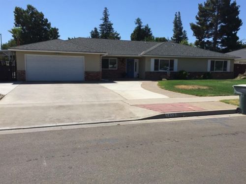 5459 Lead Ave, Fresno, CA 93711-2140