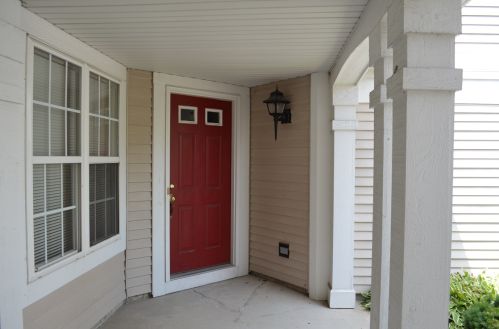 8988 Heathwood Cir, Niles IL  60714-5814 exterior