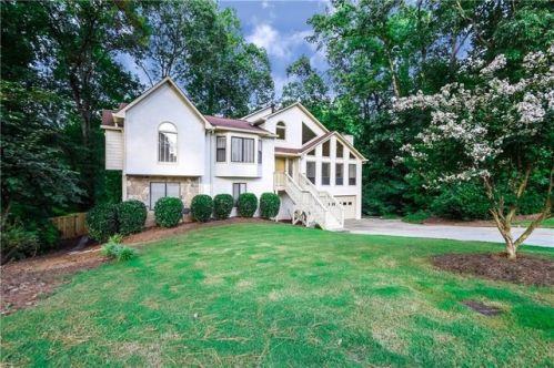 255 Lee River Cv, Suwanee, GA 30024-2735