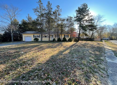 1115 Larsen Rd, Jackson Twp, NJ 08527-1346