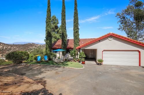 11846 Old Castle Rd, Valley Center, CA 92082-4713