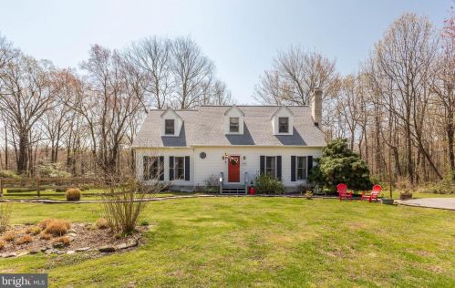1561 Snug Harbor Rd, Shady Side, MD 20764-9734