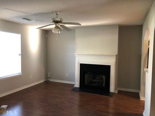 6783 Saganaw Dr, Rex GA  30273-2252 exterior