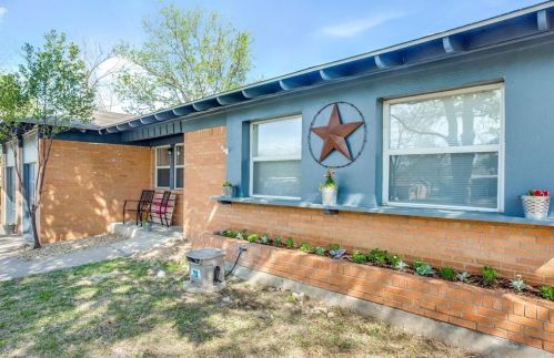 5228 Trail Lake Dr, Fort Worth TX  76133-1939 exterior