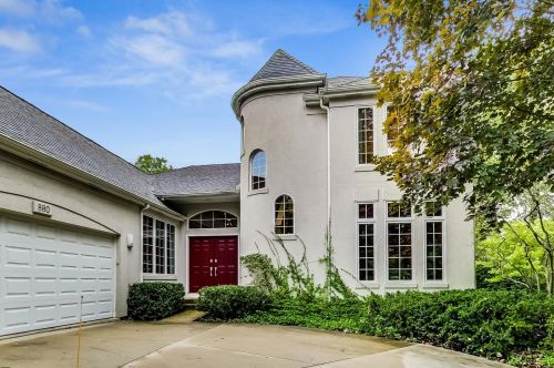 880 Spyglass Ct, Highland Park, IL 60035-1826