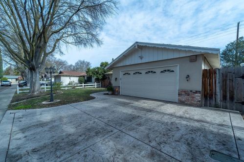 1308 Riverton Way, Modesto, CA 95355-4149