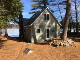 215 Browns Pasture Rd, Barrington, NH 03884-6714