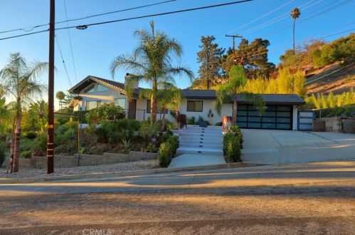 3001 Cloudcrest Rd, Glendale CA  91214-1304 exterior