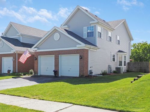 1049 Dartmouth Dr, Hanover Park, IL 60103-7514