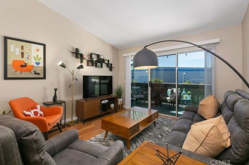 18262 Parkview Ln, Huntington Beach, CA 92648-5627