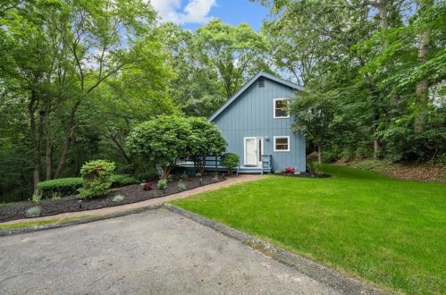 50 Sherwood Dr, Westerly, RI 02891-3702