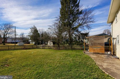 3236 Randy Rd, Lancaster PA  17601-1408 exterior