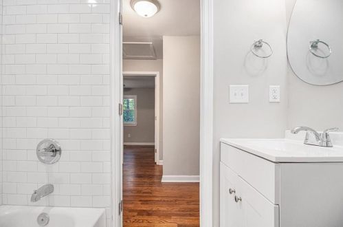 484 Fairlane Cir, Atlanta GA  30331-1508 exterior