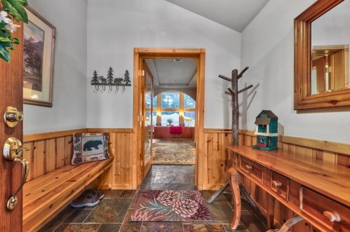13175 Ski View Loop, Truckee, CA 96161-6739