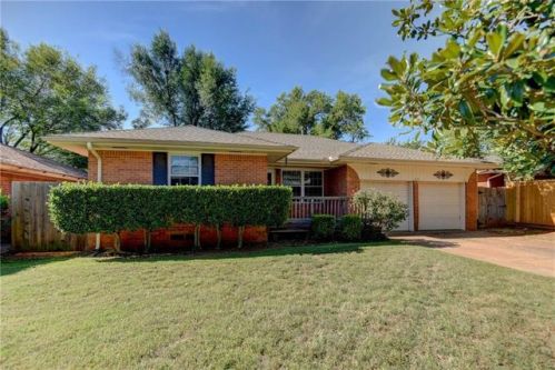 216 14th St, Edmond, OK 73034-4746