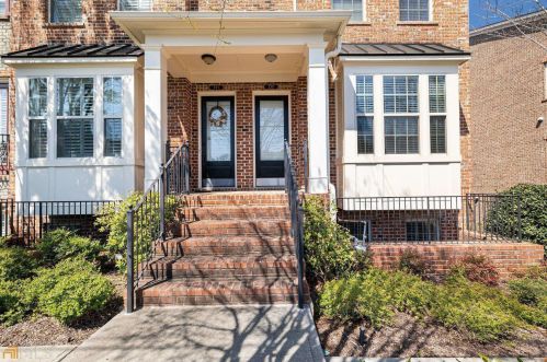 317 Alderwood St, Atlanta GA  30328-2794 exterior