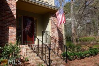 250 Riverview Trl, Roswell, GA 30075-4867