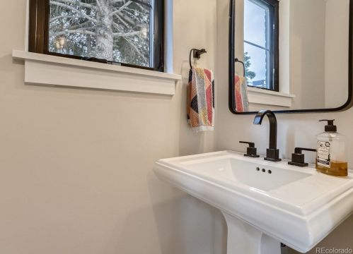 364 Dexter St, Denver CO  80220-4104 exterior