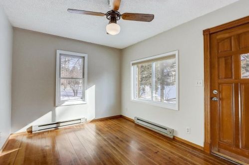 159 Kale St, Saint Paul, MN 55115-1572