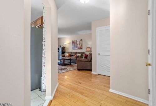 22 Grant Way, Princeton NJ  08540-1600 exterior