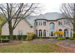 1252 Hamilton Ln, Naperville, IL 60540-8373