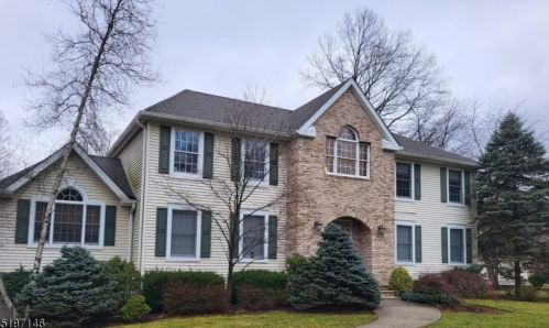 33 Morning Star Dr, Sparta, NJ 07871-3156