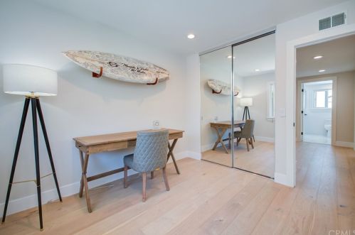6372 Heil Ave, Huntington Beach CA  92647-4232 exterior