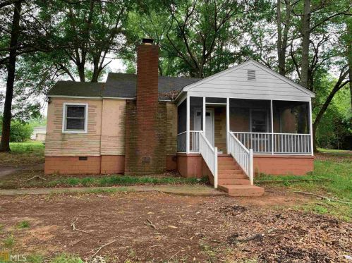 97 Carter Ln, Locust Grove, GA 30248-3601