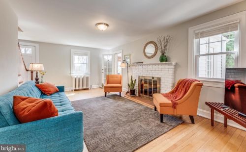 2009 Grace Church Rd, Silver Spring MD 20910-2116 exterior