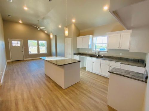 1605 Marshall St, Greenville, TX 75401