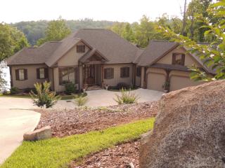 236 Mountain View Pointe Dr, Seneca, SC 29672-0781