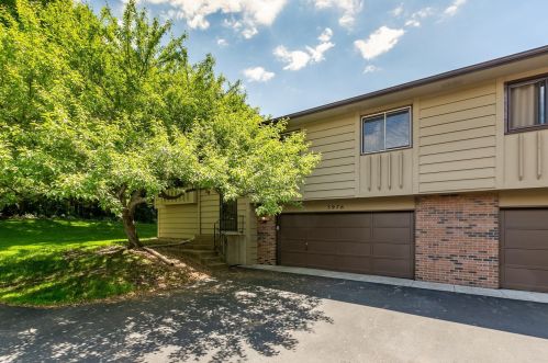3976 Orchid Ln, Minneapolis, MN 55446-3280