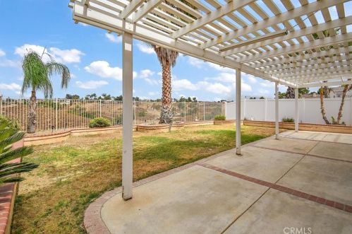 17446 Meadow Rock Dr, Riverside CA  92503-8706 exterior