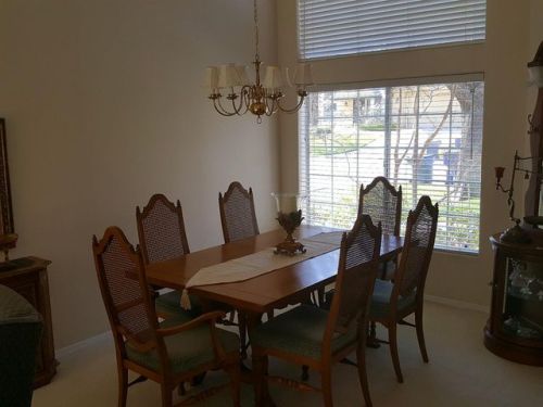 1274 Le Parc Dr, Fresno, CA 93720-4016