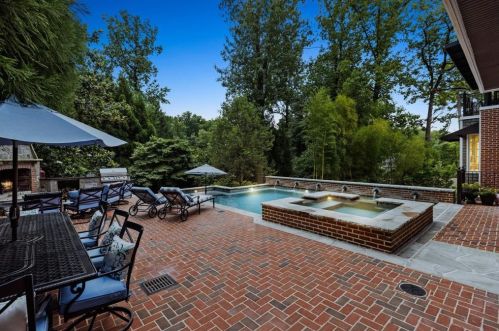 877 Highland Ter, Atlanta GA  30306-3411 exterior