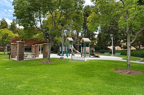 14 Brookhollow, Irvine CA  92602-0788 exterior