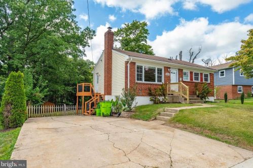 13710 Botts Ave, Woodbridge, VA 22191-1902