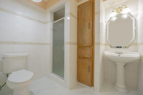 510 Mayfield Ave, Garland TX  75041-5041 exterior