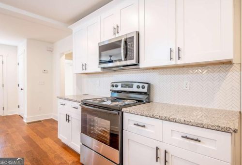 674 Charlotte Pl, Atlanta GA  30318-6375 exterior