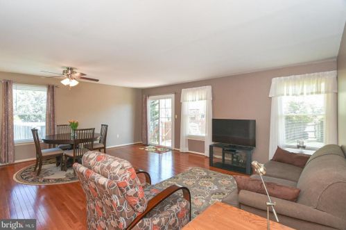 10629 Lovett Dr, Fredericksburg, VA 22407-1698