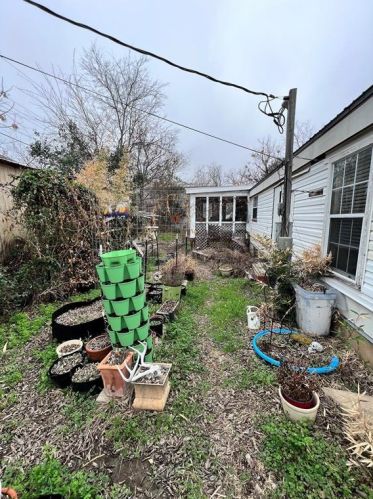 1102 Castile Rd, Austin TX  78733-2518 exterior