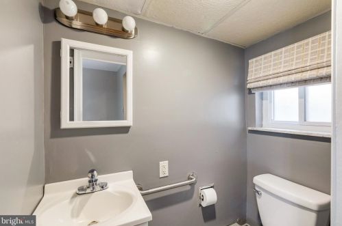 2335 12 St, Philadelphia PA 19133-1008 exterior