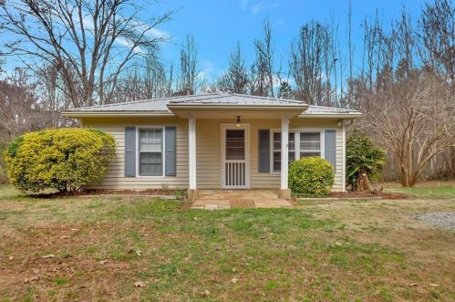 3045 Hiram Sudie Rd, Hiram, GA 30141-3028